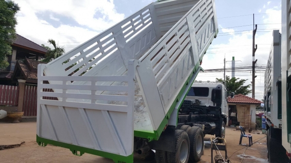 ขาย 10 ล้อดั้ม HINO MEGA 320 ปี 49 EURO 2 ดั้มสามมิตร มีระบบลากพ่วง เครื่องเดิม P11C 320 แรงม้า เกียร์เดิม คัสซีสวยตลอดเส้น ยางเต็ม ทะเบียนพร้อมโอน