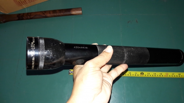 ขายไฟฉายMAG-LITE Made in USA. ขนาด4ท่อน มือสอง