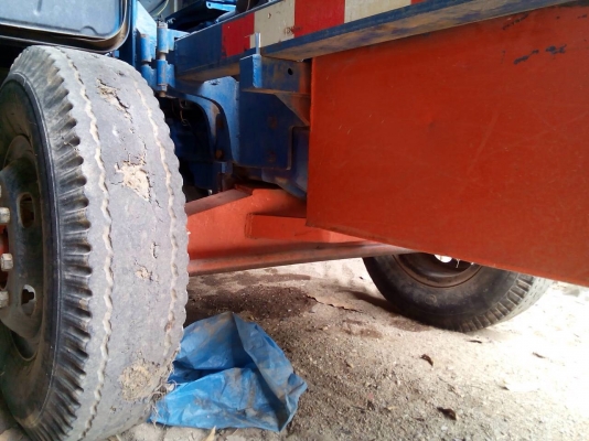 ขายเครื่องคีบอ้อยกลกิจ บูมเดี่ยว ราคา 170,000 ถ้าเอาคานหน้าใส่ตัวรถด้วย เพิ่ม20,000 ครับ