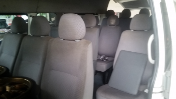 ขายรถตู้COMMUTER ปี2009เครื่อง2.7