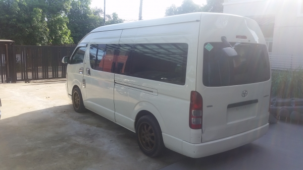 ขายรถตู้COMMUTER ปี2009เครื่อง2.7