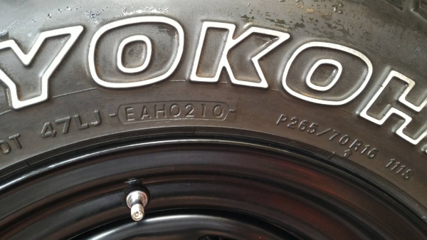 ขายล้อลาย Rock Crawler 8 x 16 พร้อมยาง Yokohama