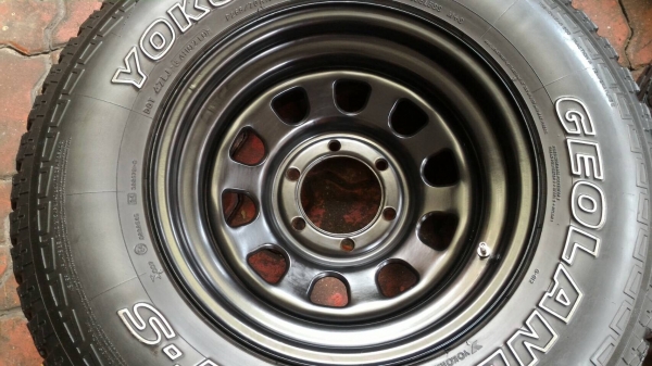 ขายล้อลาย Rock Crawler 8 x 16 พร้อมยาง Yokohama