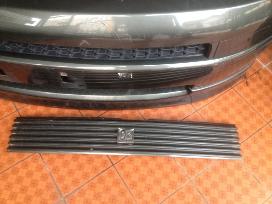 กันชนหน้าลิ้นหน้าพร้อมกระจังหน้า TOYOTA BB เก่าญี่ปุ่นสภาพดี