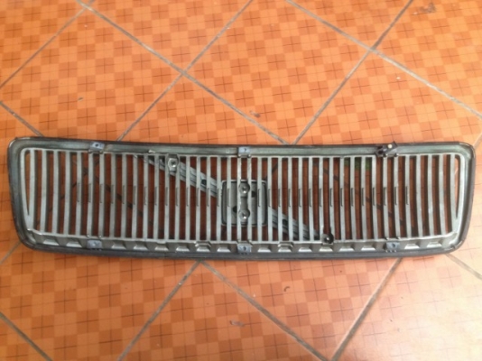 กระจังหน้า VOLVO V70 เก่าญี่ปุ่นสภาพสวย