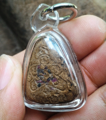 หลวงปู่ทิม ตะกรุดทองคำ หลังยันต์ หลวงพ่อสาคร วัดหนองกรับร่วมปลุกเสก พระแท้เลี่ยมพร้อมใช้