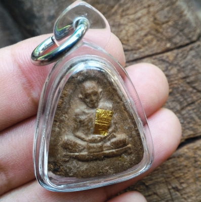 หลวงปู่ทิม ตะกรุดทองคำ หลังยันต์ หลวงพ่อสาคร วัดหนองกรับร่วมปลุกเสก พระแท้เลี่ยมพร้อมใช้