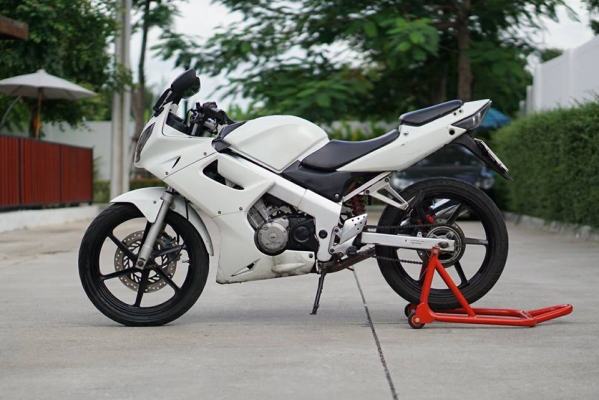 วุฒิ นนบุรี ขาย ฮอนด้า CBR150 ตัวคาบูรถเครื่องดีพร้อมใช้ทะเบียนพร้อมโอน