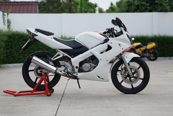วุฒิ นนบุรี ขาย ฮอนด้า CBR150 ตัวคาบูรถเครื่องดีพร้อมใช้ทะเบียนพร้อมโอน