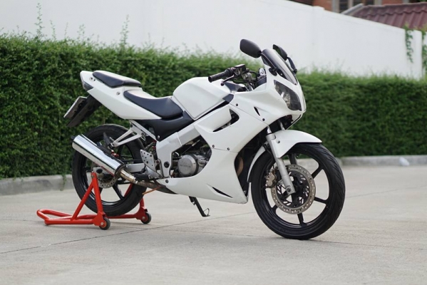 วุฒิ นนบุรี ขาย ฮอนด้า CBR150 ตัวคาบูรถเครื่องดีพร้อมใช้ทะเบียนพร้อมโอน