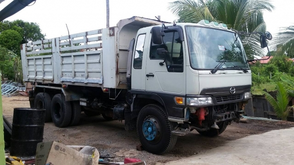 ขายรถบรรทุก 10 ล้อดั๊พม์ ยี่ห้อ HINO 3M เครื่อง M10U = 240 สิงห์ไฮเท็ค