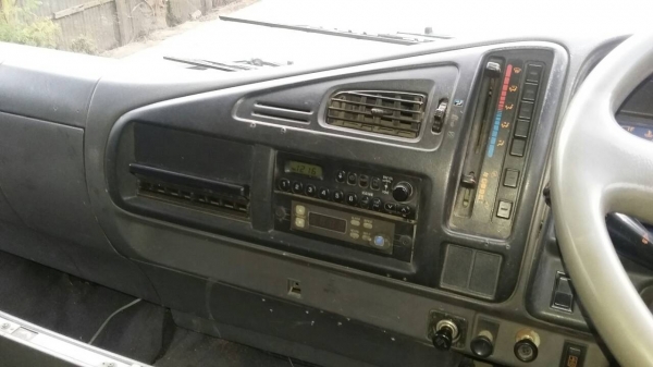 ขายรถบรรทุก 10 ล้อดั๊พม์ ยี่ห้อ HINO 3M เครื่อง M10U = 240 สิงห์ไฮเท็ค