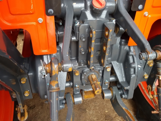 ปัญญาแทรคเตอร์..จัดมาให้ครับ ด่วน!!!คูโบต้า L3608SP พร้อมใบมีดคานล่างFD163พร้อมผาน6&times;22 เล่มทะเบียนพร้อม จัดส่ง อ.เถิน จ.ลำปาง