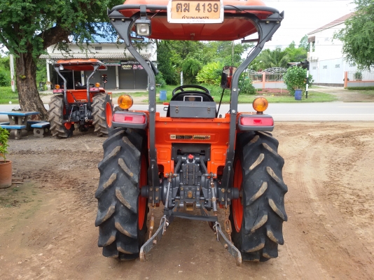 ปัญญาแทรคเตอร์..จัดมาให้ครับ ด่วน!!!คูโบต้า L3608SP พร้อมใบมีดคานล่างFD163พร้อมผาน6&times;22 เล่มทะเบียนพร้อม จัดส่ง อ.เถิน จ.ลำปาง