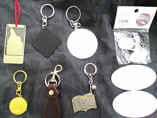 ของแต่งและพวงกุญแจแท้นำเข้าล้วนๆ มีเท่าที่ขายครับ!!