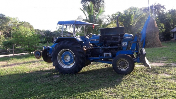 ขาย 335,000 FORD 6610 เสื้อลาย เครื่องดี เกียร์แรง(ใบมีด หาง 3 และ 7) เอกสารเล่มทะเบียน รถสวยพร้อมใช้ 090-772-3710 090-772-3708