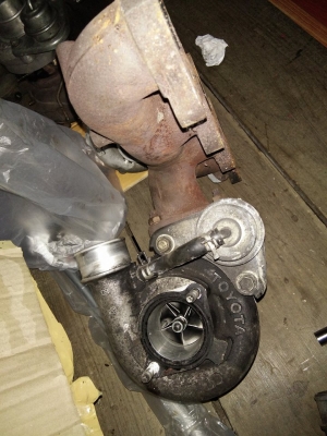 เทอร์โบ TOYOTA CT12B 1KZ พร้อมเขาไอเสีย เก่าญี่ปุ่น เทอร์โบ TOYOTA CT12B 1KZ พร้อมเขาไอเสีย เก่าญี่ปุ่น