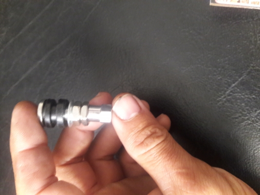 จุ๊บเลส ยางรถยนต์