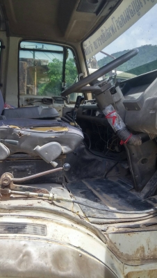 (หัว-คัสซีไม่เอาดั้มขายแค่..480000.)10ล้อดั้ม230แรง..NISSAN UD CWM430M เกียร์6สปีด เล่มพร้อม...