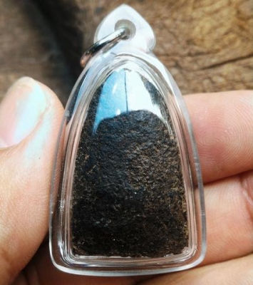 หลวงปู่ทวดT04 เนื้อว่าน พิมพ์สวยจัด หายากมีคราบเก่าแท้ วัดช้างไห้ พระบ้านพระหิ้ง