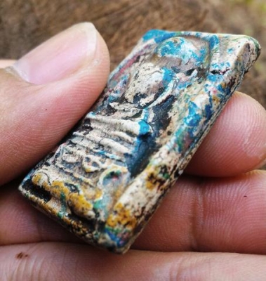 พระสมเด็จไกเซอร์ พิมพ์ใหญ่สายรุ้ง อุดมมวลสาร หน้าหลังสวยงาม