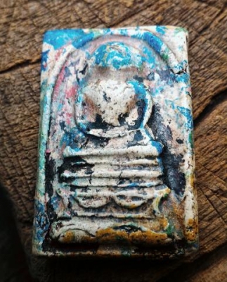 พระสมเด็จไกเซอร์ พิมพ์ใหญ่สายรุ้ง อุดมมวลสาร หน้าหลังสวยงาม