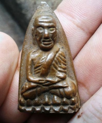 หลวงปู่ทวดT02 หน้าแก่ เนื้อโลหะพิมพ์เตารีด วัดช้างไห้ พระบ้านพระหิ้ง