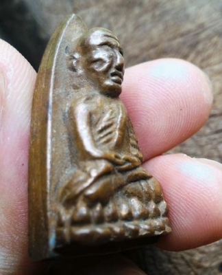 หลวงปู่ทวดT02 หน้าแก่ เนื้อโลหะพิมพ์เตารีด วัดช้างไห้ พระบ้านพระหิ้ง