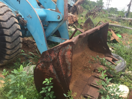 รถตักล้อยางเลี้ยวเอว..FL120A  FURUKAWA รถประมูลจากทางราชการ...มี2คัน