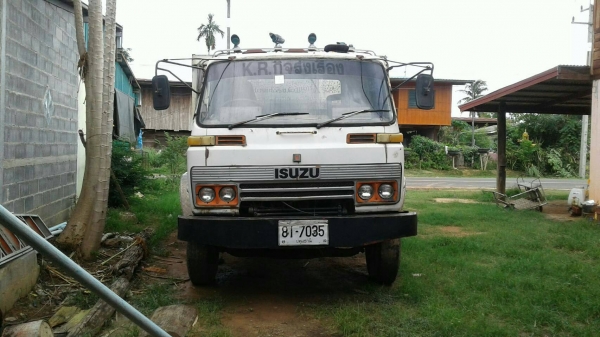 รถสิบล้อดั้ม