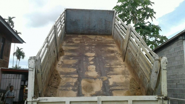 รถสิบล้อดั้ม รถสิบล้อดั้ม