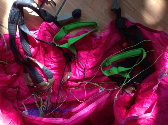 Paragriding หรือ เรียกว่า ร่มล่อน Paragriding หรือ เรียกว่า ร่มล่อน