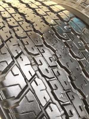 ขายยาง BRIDGESTONE DUELER H/T 840 255-65-17 ปี12 ดอกหนา สภาพป้ายแดง คู่ละ 4,000 บาท