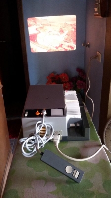 ขายเครื่องฉายสไลด์ จากตู้ยุโรป 2 เครื่อง