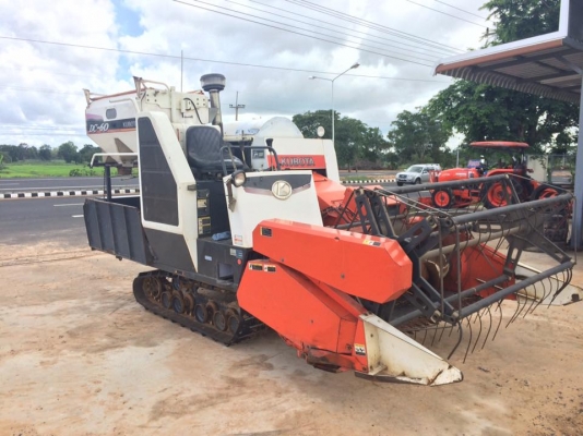 ขายด่วนคับ DC 60 พลัสรถปี 53 สวยมากพร้อมใช้งานเลย รถ 1613 ชั่วโมง ราคา 295000  สนใจ 084-5486359 สุชาติ