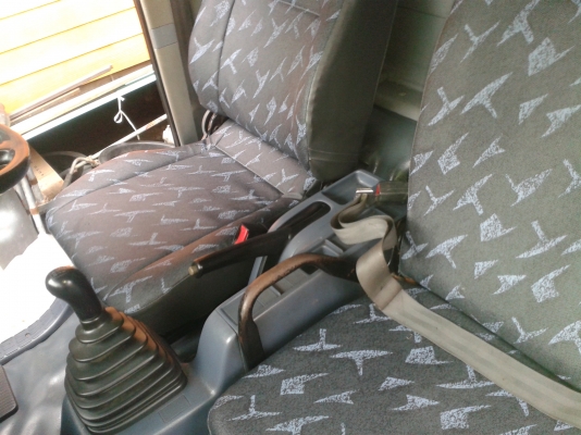 ขายหกล้อ HINO เม็กก้า 150 แรง ปี 50 อินเตอร์ แอร์ เทอร์โบพวงมาลัยพาเวอร์เบรคทิพฟี่