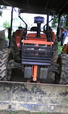 ขายรถไถ KUBOTA M7040 อุปกรณ์ดันหน้า ผานหลัง รถสวยสภาพดี พร้อมใช้งาน เอกสารถูกต้อง เล่มทะเบียนพร้อมโอน ราคา395,000 สนใจโทร 090-8588220คุณนะ 093-3258446คุณบิว หรือเข้าดูสินค้าอื่นๆได้ที่ www.narong2truck.com หรือ www.truck.in.th/498 หรือเพจFacebook ณรงค์ ซื