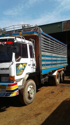 ขายรถดั้ม2เพลา FN527 TF5425 เครื่อง220เทอร์โบ พ.เพาเวอร์ เบรกจิฟฟี่ ภายในสวย เกียร์โลฮาย10สปีด เบรกใหญ่ เอกสารถูกต้อง เล่มทะเบียนพร้อมโอน ราคา890,000 สนใจโทร 090-8588220คุณนะ 093-3258446คุณบิว หรือเข้าดูสินค้าอื่นๆได้ที่ www.narong2truck.com หรือ www.truc