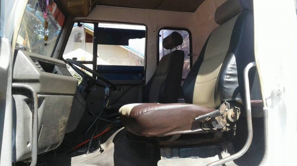 ขายรถดั้ม2เพลา FN527 TF5425 เครื่อง220เทอร์โบ พ.เพาเวอร์ เบรกจิฟฟี่ ภายในสวย เกียร์โลฮาย10สปีด เบรกใหญ่ เอกสารถูกต้อง เล่มทะเบียนพร้อมโอน ราคา890,000 สนใจโทร 090-8588220คุณนะ 093-3258446คุณบิว หรือเข้าดูสินค้าอื่นๆได้ที่ www.narong2truck.com หรือ www.truc