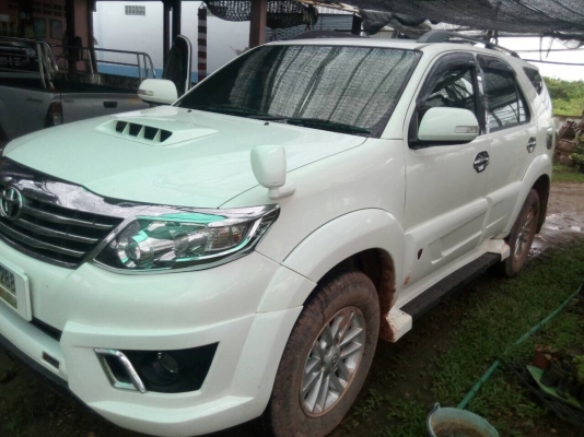Toyota Fortuner 2.7V ปี55 เกียรออโต้ แก้สหัวฉีด รถสวยเดิมบาง