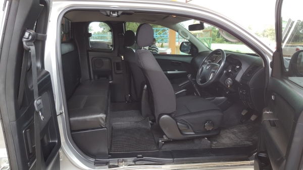 ขายตัด วีโก้ โฟวิล ปี58 พร้อมลุยครับ ขายเอาแต่ทุนครับ