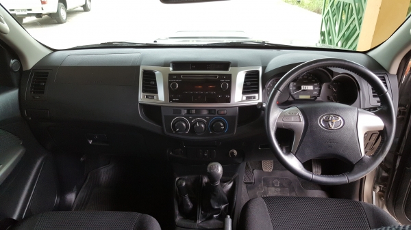 ขายตัด วีโก้ โฟวิล ปี58 พร้อมลุยครับ ขายเอาแต่ทุนครับ