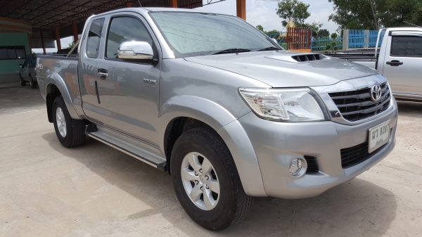 ขายตัด วีโก้ โฟวิล ปี58 พร้อมลุยครับ ขายเอาแต่ทุนครับ