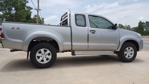 ขายตัด วีโก้ โฟวิล ปี58 พร้อมลุยครับ ขายเอาแต่ทุนครับ