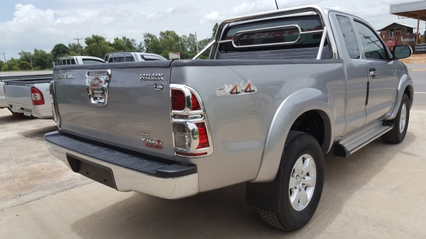 ขายตัด วีโก้ โฟวิล ปี58 พร้อมลุยครับ ขายเอาแต่ทุนครับ