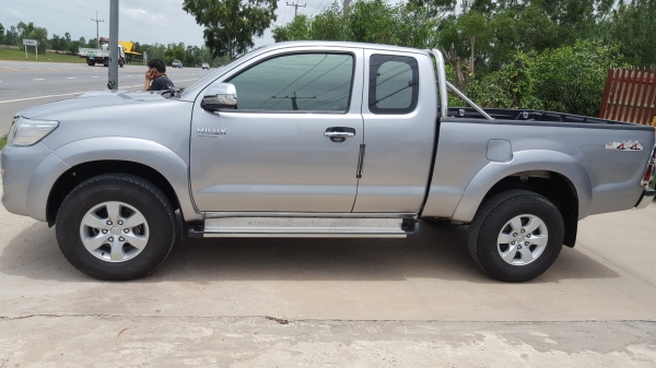 ขายตัด วีโก้ โฟวิล ปี58 พร้อมลุยครับ ขายเอาแต่ทุนครับ