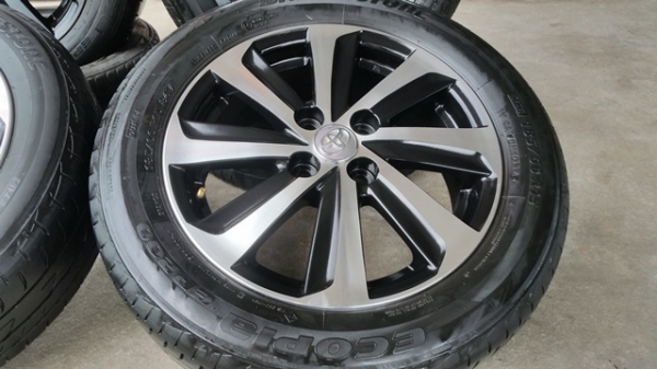 ขายล้อTOYOTA New VIOS(หน้าเงาดำ) ยางปี 0914 4 ล้อ