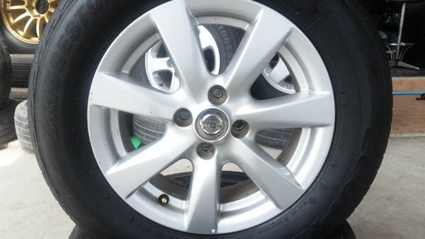 ขายล้อ NISSAN ALMERA VL ยางปี15  4 ล้อ