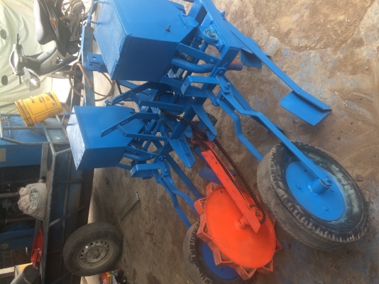 ขายเครื่องหยอดข้าวโพดของพยับการช่างสภาพพร้อมใช้ ขายเครื่องหยอดข้าวโพดของพยับการช่างสภาพพร้อมใช้