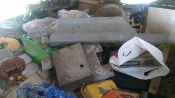 ขายกล่องไฟรถแมคโค และหน้าจอ ของตัดจากตัวรถ  สินค้าทุกอันรับประกันครับขายไม่แพง